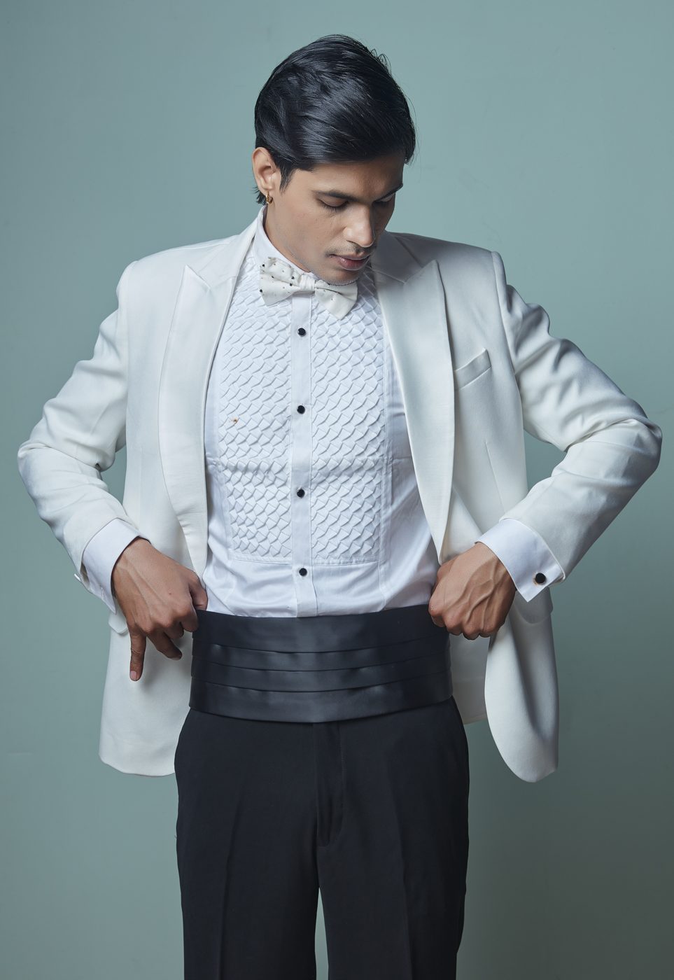 Ivory Cummerbund Black-Tie Ensemble